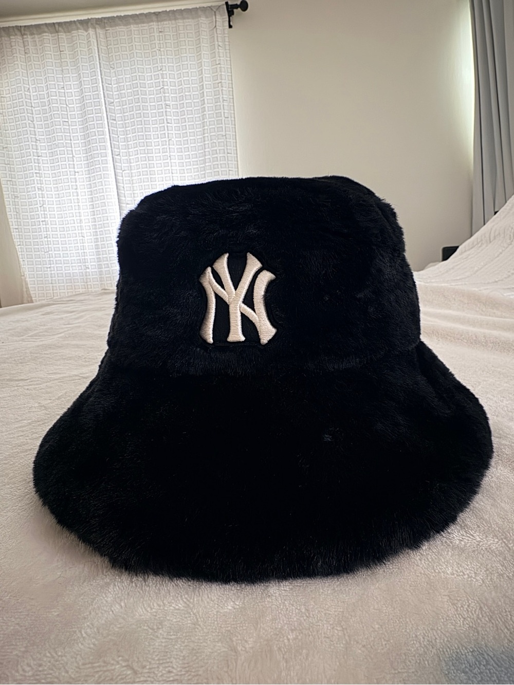 NY Logo Kids Black Faux Fur Bucket Hat